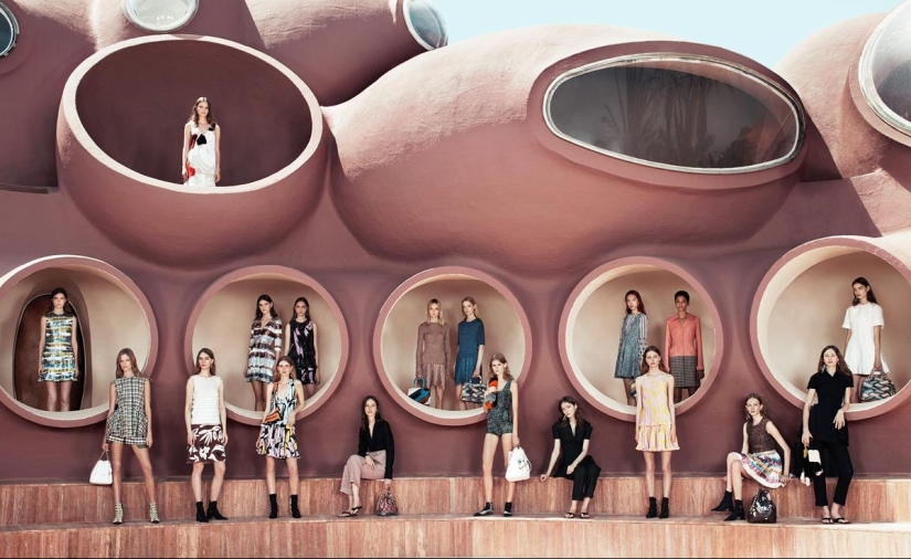 Absurd Palace of Bubbles, fascinated with Pierre Cardin