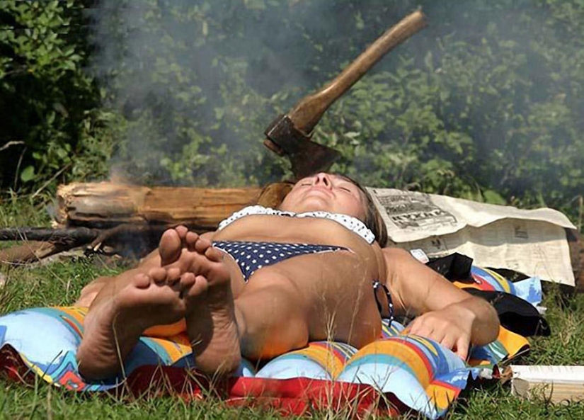 Again, the selection of photos taken at the right moment Again, the selection of photos taken at the right moment