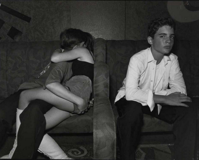 "Agony and ecstasy": a hormonal-charged photos of young lovers from the 90s "Agony and ecstasy": a hormonal-charged photos of young lovers from the 90s