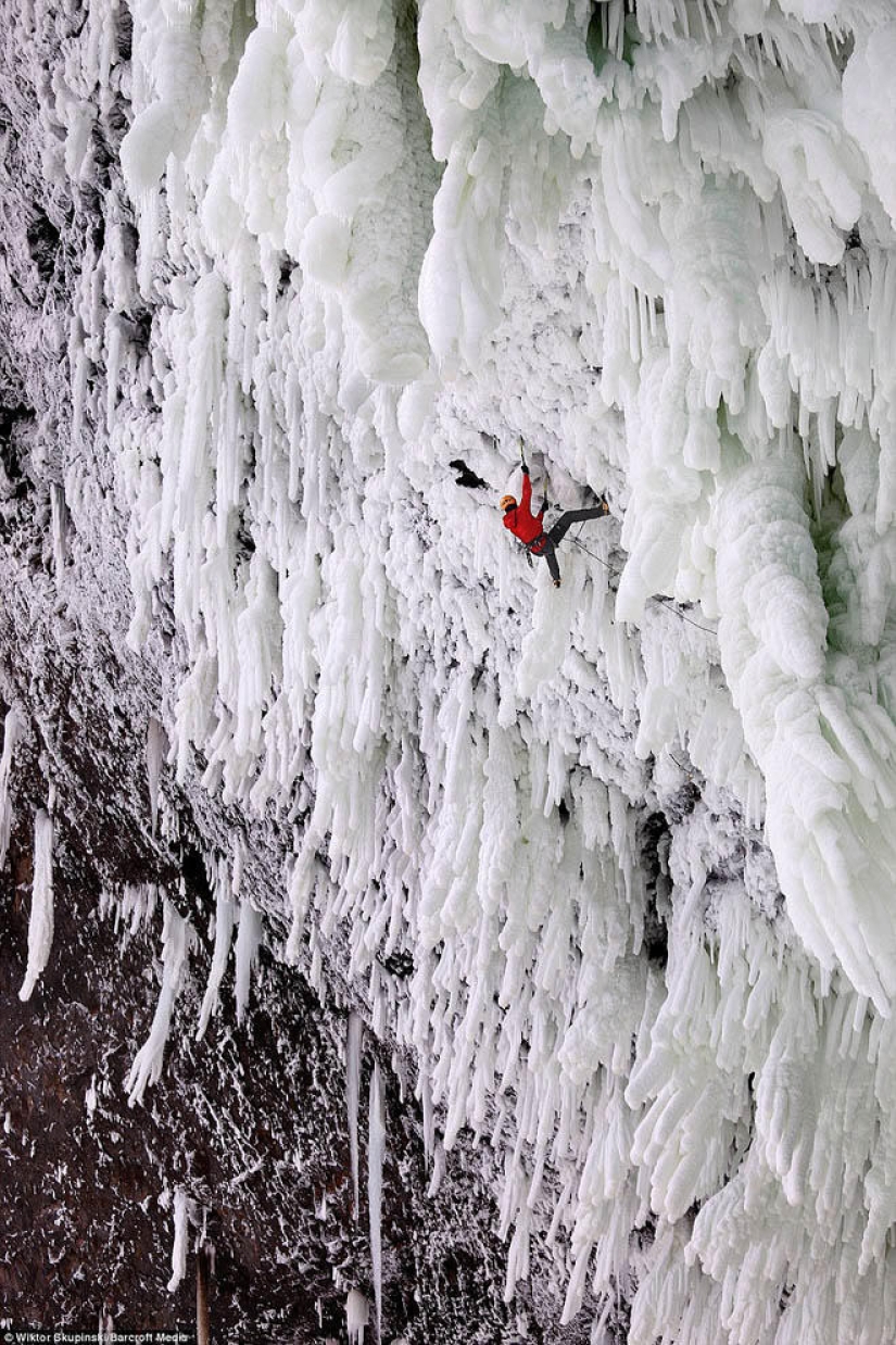 Amazing frozen waterfalls around the world