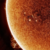 Andrew McCarthy Captured Highly Detailed Views Of The Sunspot From His Backyard In Arizona Andrew McCarthy Captured Highly Detailed Views Of The Sunspot From His Backyard In Arizona