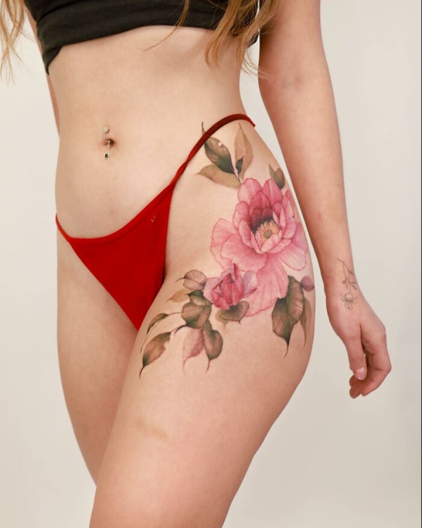 Artist Creates Floral Tattoos That Radiate Elegance And Beauty Artist Creates Floral Tattoos That Radiate Elegance And Beauty