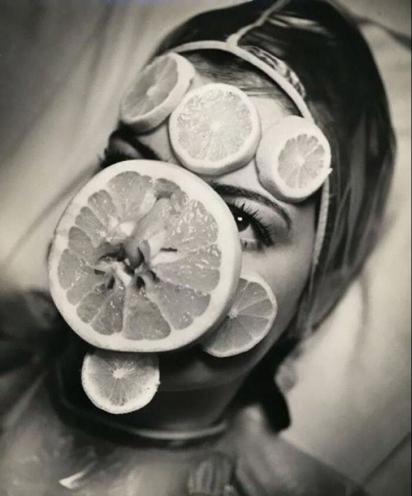 Beauty requires sacrifice and here are 30 vintage photos that prove it Beauty requires sacrifice and here are 30 vintage photos that prove it