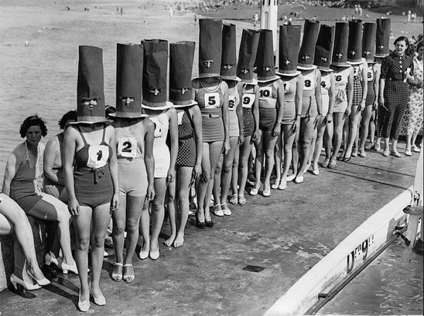Beauty requires sacrifice and here are 30 vintage photos that prove it Beauty requires sacrifice and here are 30 vintage photos that prove it