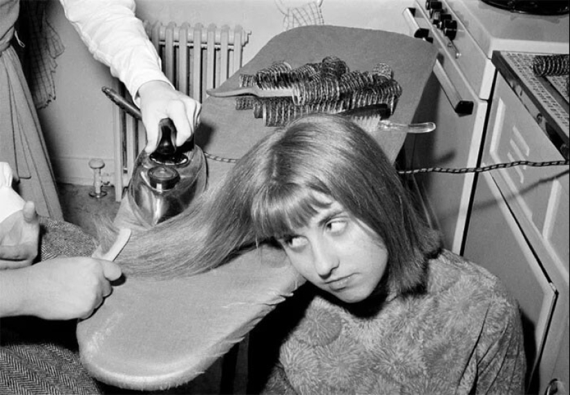 Beauty requires sacrifice and here are 30 vintage photos that prove it Beauty requires sacrifice and here are 30 vintage photos that prove it
