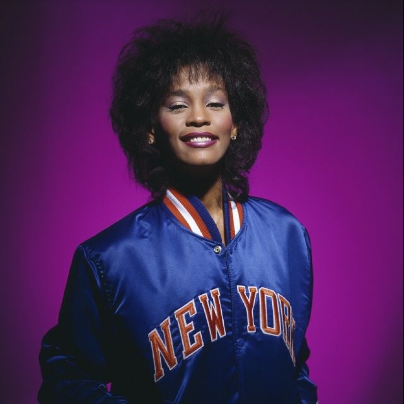 Beauty with a magical voice: rare photos of a young Whitney Houston from the 1980s years
