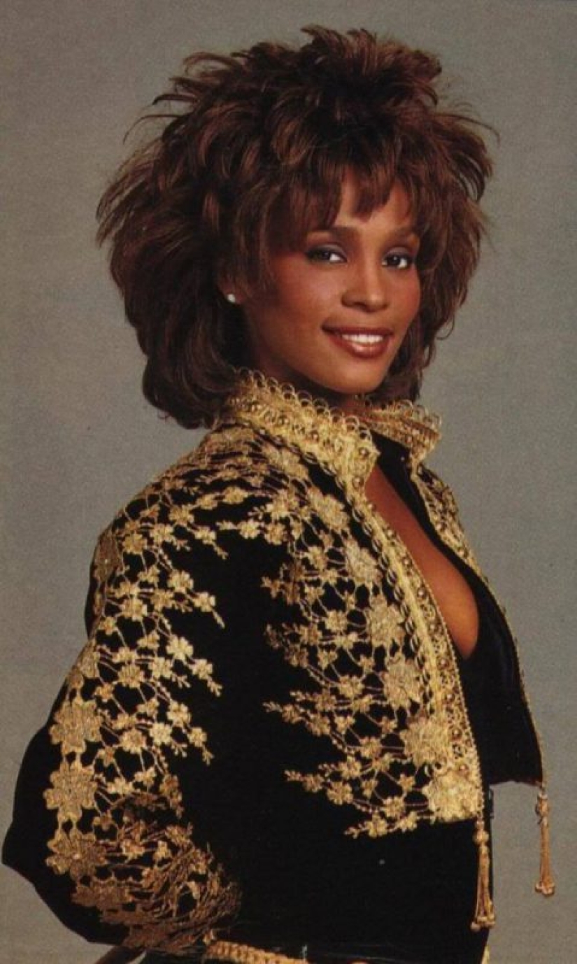 Belleza con una voz mágica: fotos raras de un joven Whitney Houston a partir de la década de 1980 años