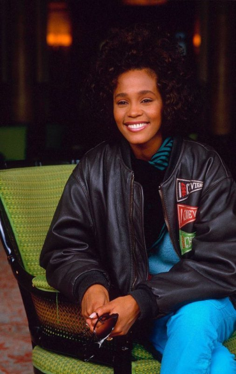 Belleza con una voz mágica: fotos raras de un joven Whitney Houston a partir de la década de 1980 años