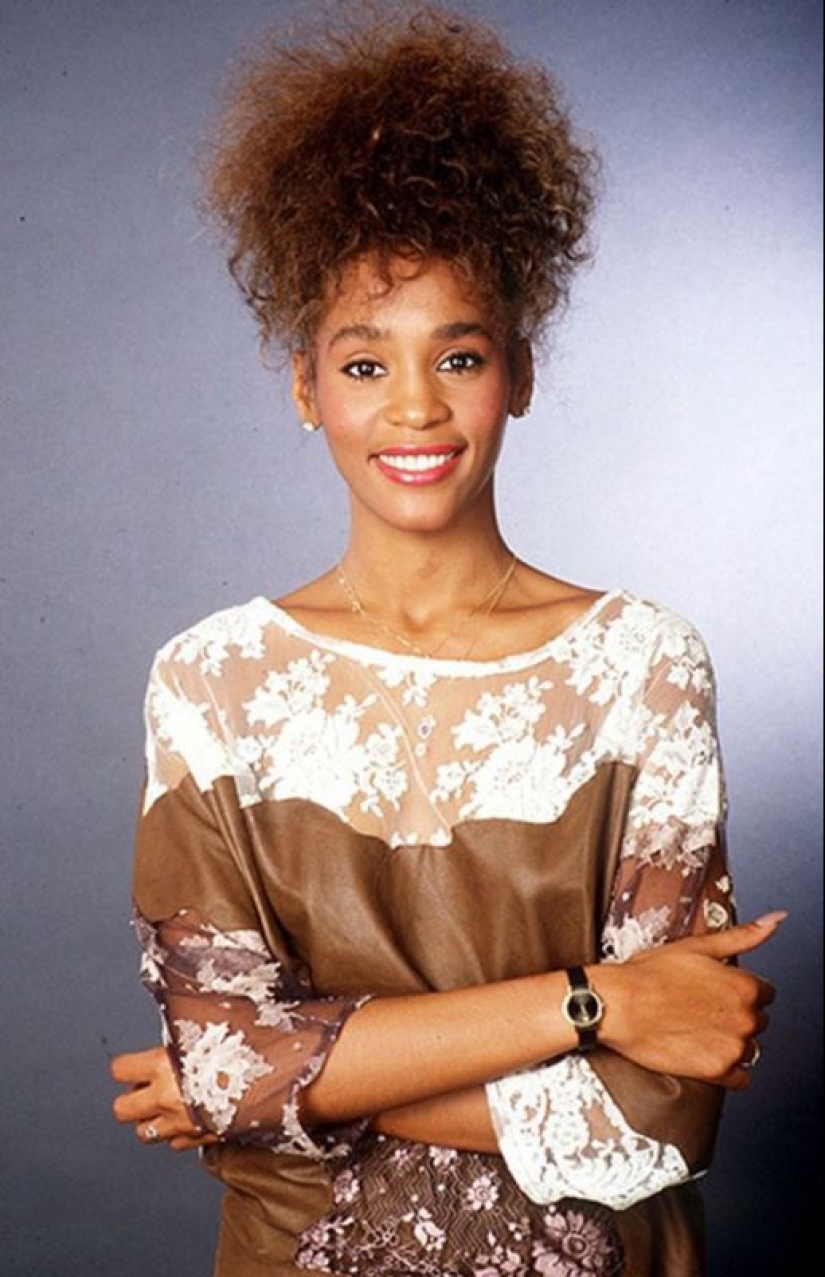 Belleza con una voz mágica: fotos raras de un joven Whitney Houston a partir de la década de 1980 años