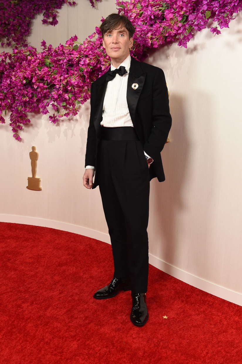 Best red carpet looks at the 2024 Oscars
