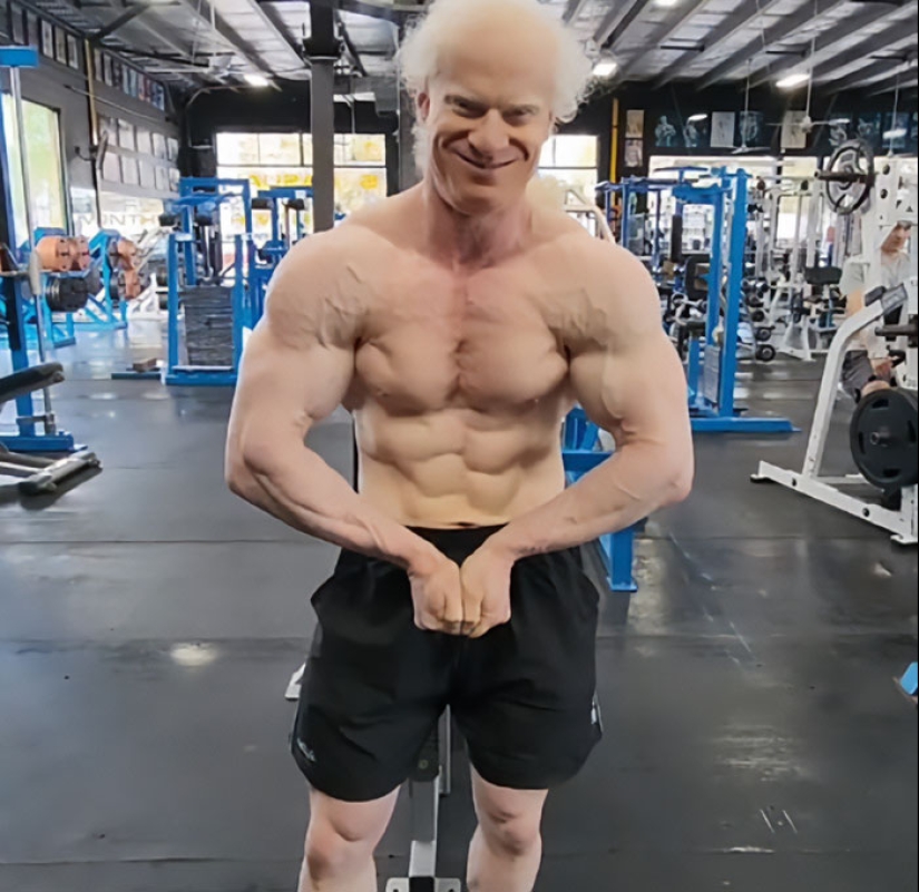 Blind, Albino Personal Trainer Shares Update After Being Forced To Quit Because Of “Lack Of Clients”