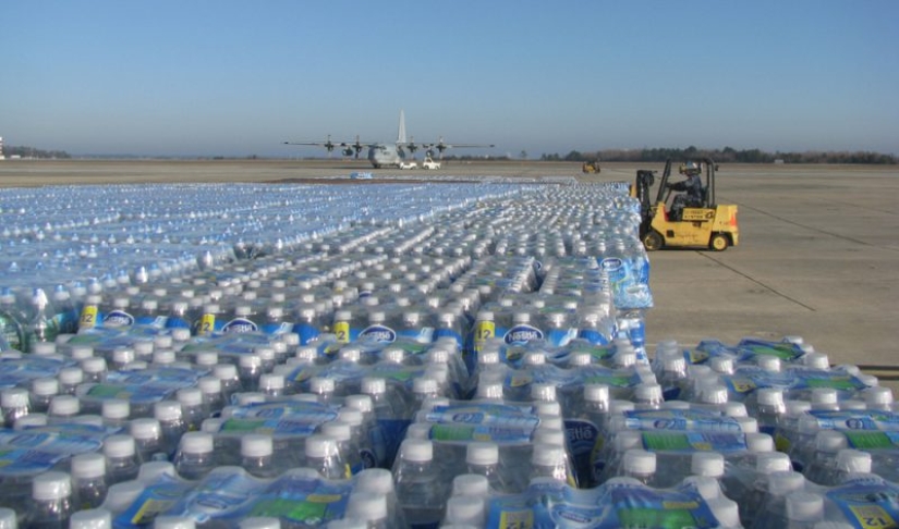 Bottled water: the biggest scam in the history of mankind Bottled water: the biggest scam in the history of mankind