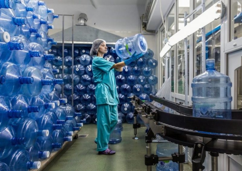 Bottled water: the biggest scam in the history of mankind Bottled water: the biggest scam in the history of mankind