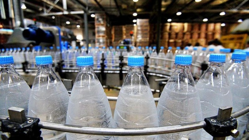 Bottled water: the biggest scam in the history of mankind Bottled water: the biggest scam in the history of mankind