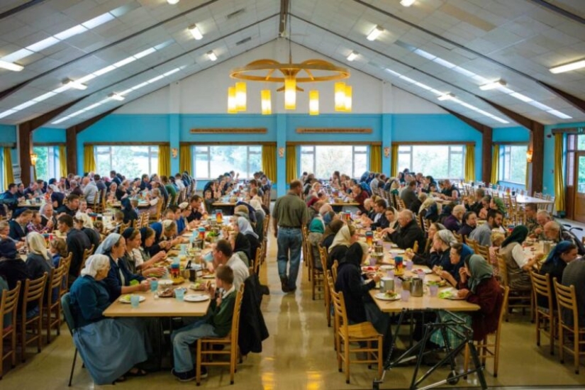 Bruderhof: how do Christian communes live, where they have abandoned technology Bruderhof: how do Christian communes live, where they have abandoned technology