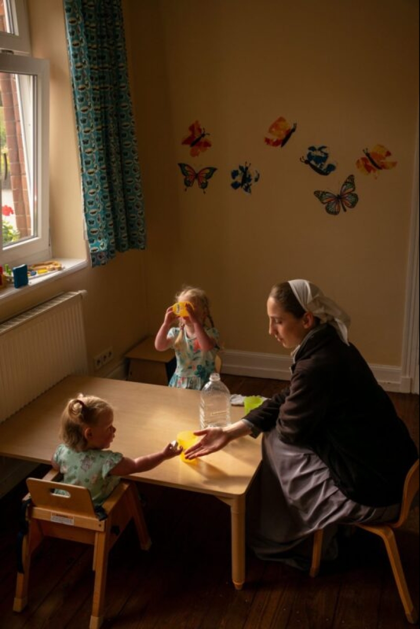 Bruderhof: how do Christian communes live, where they have abandoned technology Bruderhof: how do Christian communes live, where they have abandoned technology