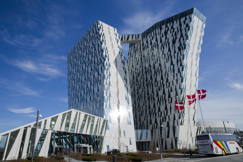 Buildings with a slope