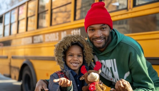 Bus Driver Helps Out A Student Crying Over Being Unprepared For Pajama Day At School Bus Driver Helps Out A Student Crying Over Being Unprepared For Pajama Day At School
