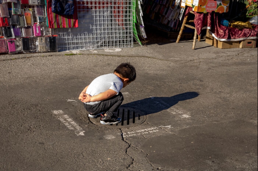 Capturé la magia de un mercado de pulgas que desaparece en nombre del progreso
