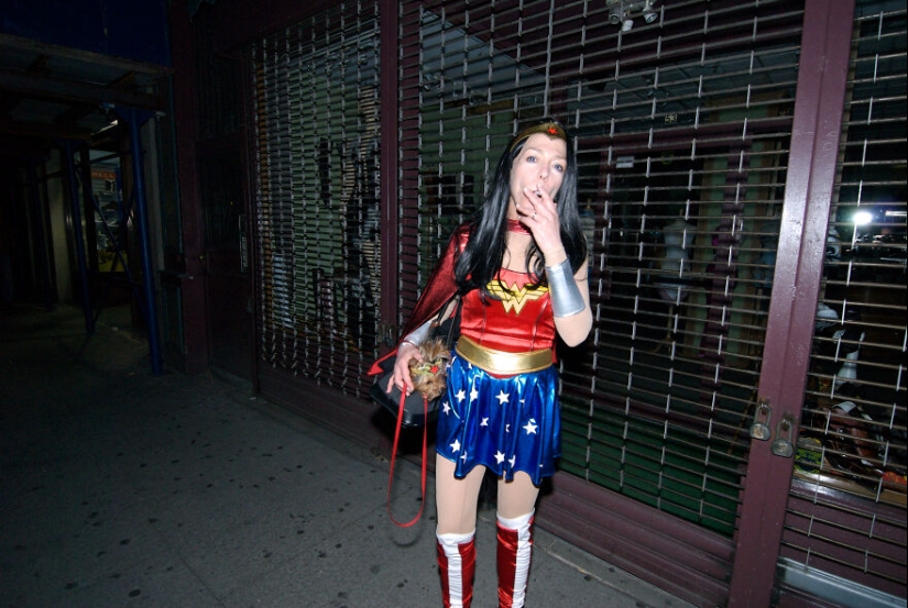 Capturé la magia del Halloween de Nueva York y la convertí en un libro de fotografías de 150 páginas Capturé la magia del Halloween de Nueva York y la convertí en un libro de fotografías de 150 páginas