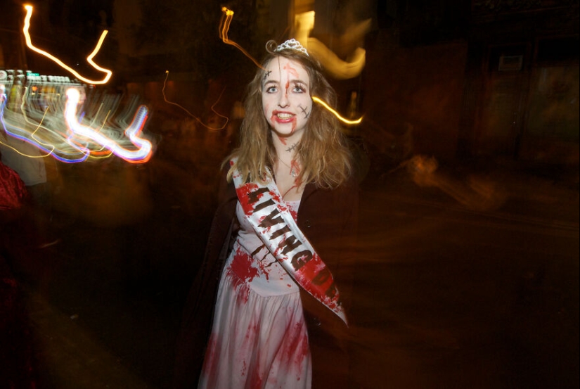 Capturé la magia del Halloween de Nueva York y la convertí en un libro de fotografías de 150 páginas Capturé la magia del Halloween de Nueva York y la convertí en un libro de fotografías de 150 páginas
