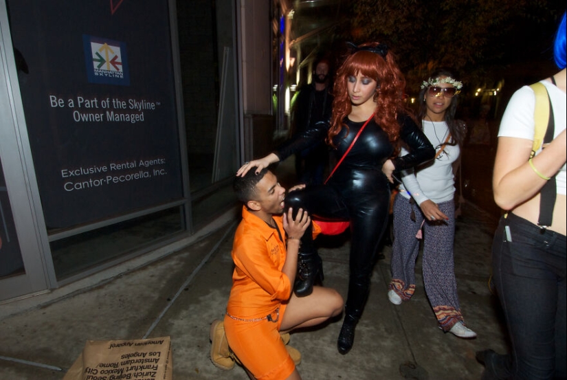 Capturé la magia del Halloween de Nueva York y la convertí en un libro de fotografías de 150 páginas Capturé la magia del Halloween de Nueva York y la convertí en un libro de fotografías de 150 páginas