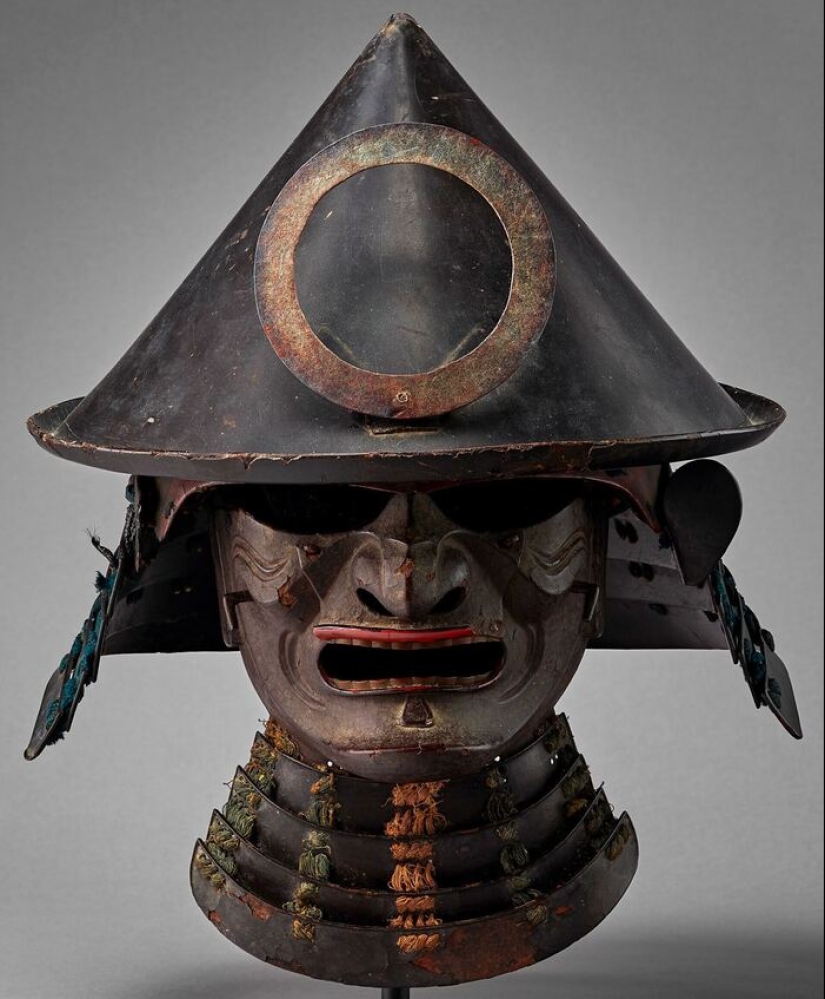 Cascos inusuales: 25 artefactos asombrosos de diferentes épocas Cascos inusuales: 25 artefactos asombrosos de diferentes épocas