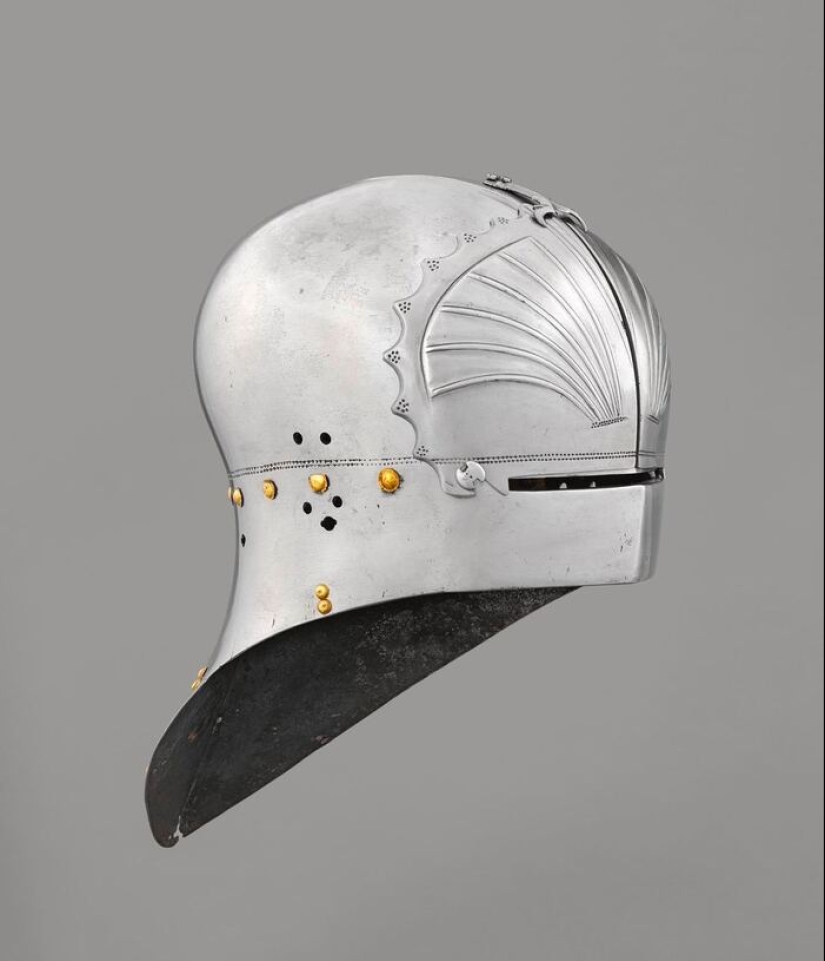 Cascos inusuales: 25 artefactos asombrosos de diferentes épocas Cascos inusuales: 25 artefactos asombrosos de diferentes épocas