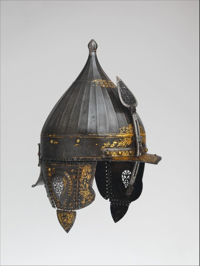 Cascos inusuales: 25 artefactos asombrosos de diferentes épocas Cascos inusuales: 25 artefactos asombrosos de diferentes épocas