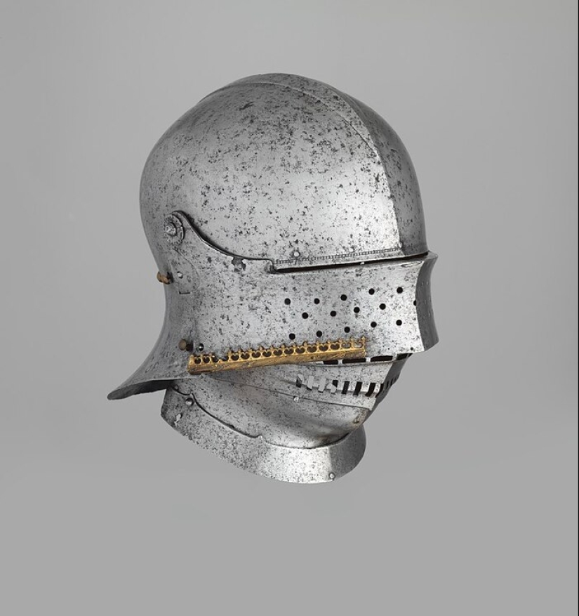 Cascos inusuales: 25 artefactos asombrosos de diferentes épocas Cascos inusuales: 25 artefactos asombrosos de diferentes épocas