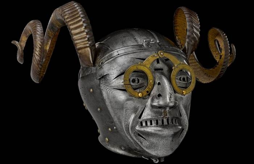 Cascos inusuales: 25 artefactos asombrosos de diferentes épocas Cascos inusuales: 25 artefactos asombrosos de diferentes épocas