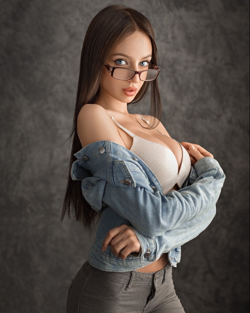 Chaste photo-erotica by Evgeniy Sibiryaev Chaste photo-erotica by Evgeniy Sibiryaev