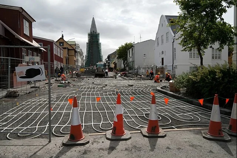 Cómo las aceras se calientan en Islandia Cómo las aceras se calientan en Islandia