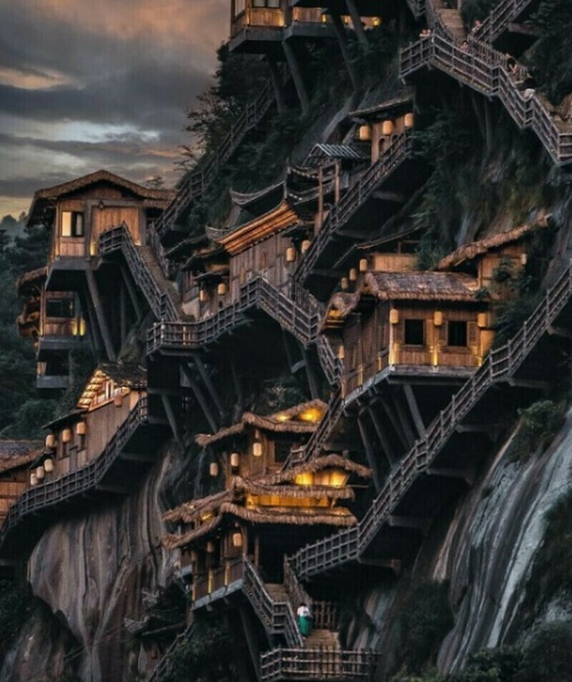 ¿Cómo surgió la aldea china “vertical” de Wangxian y quiénes viven en ella?