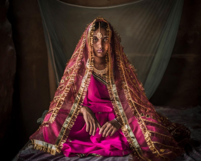 Culpables por género: A dónde envían a las niñas durante la menstruación en Nepal