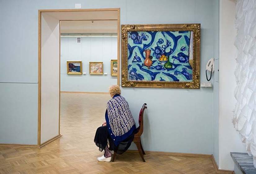 Curious photo series " Caretakers of Russian Museums» Curious photo series " Caretakers of Russian Museums»