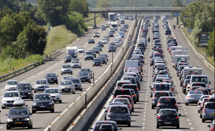 Don't move! The 6 most Exhausting Traffic Jams in history