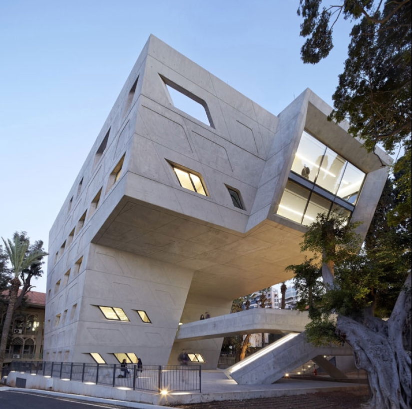 Edificios con pendiente