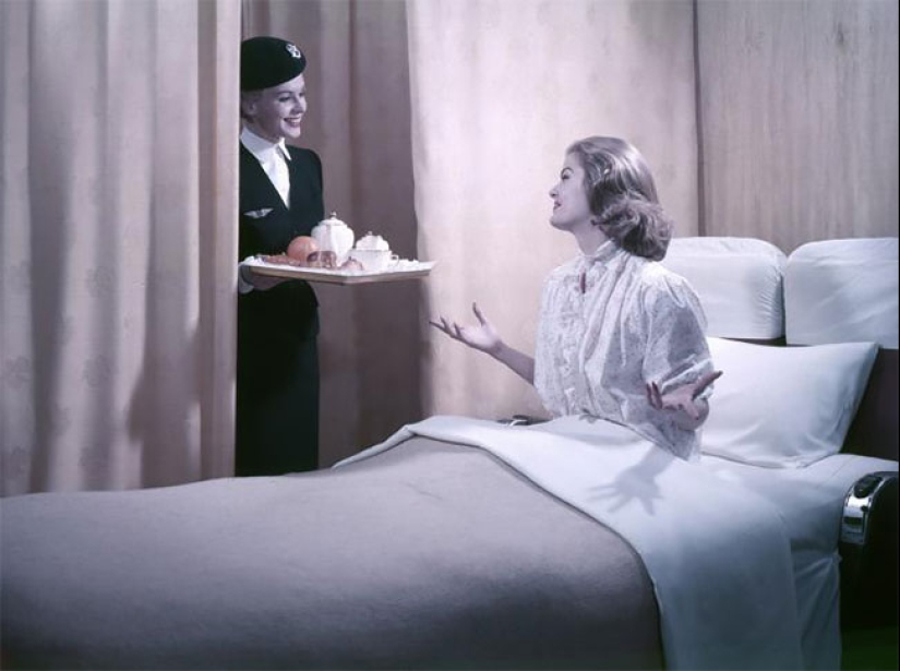 El desayuno en la cama: ¿cómo fue la primera clase de Air France de la aerolínea en 1957 El desayuno en la cama: ¿cómo fue la primera clase de Air France de la aerolínea en 1957