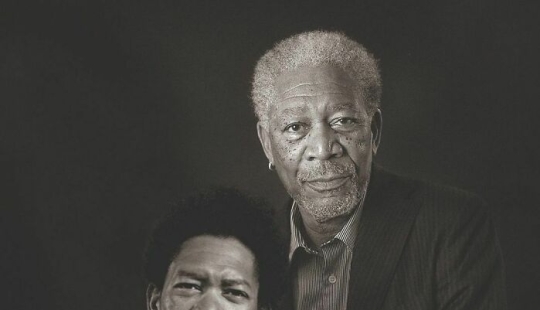 El tiempo no espera a nadie: 13 fotos de celebridades saliendo con sus yo más jóvenes