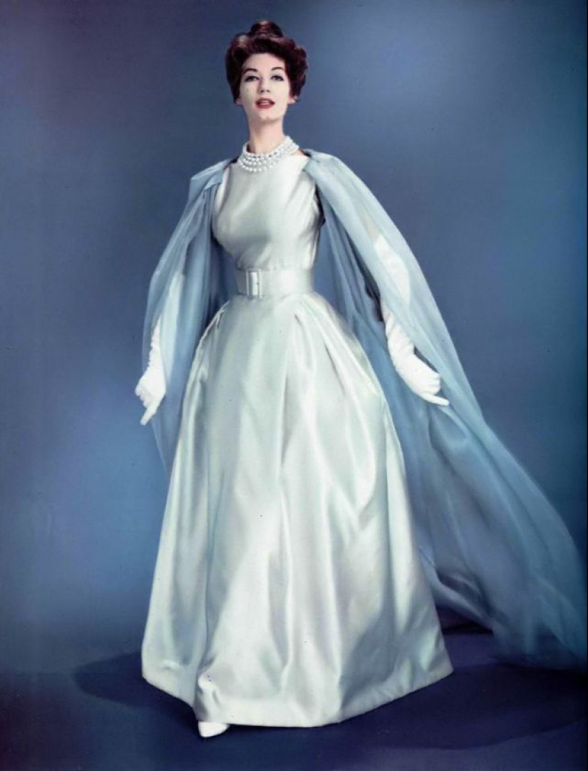 Elegancia atemporal: fascinantes diseños de los años 50 de Jean Patou
