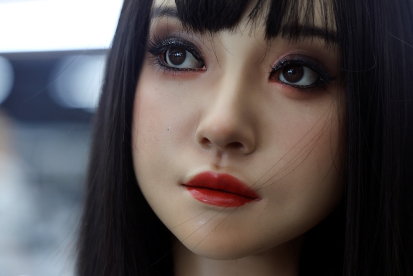En la planta de Ex-Robots en China se están desarrollando robots humanoides hiperrealistas