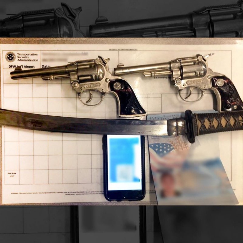 Esta colección de artículos incautados a los pasajeros aéreos por la TSA le alegrará el día