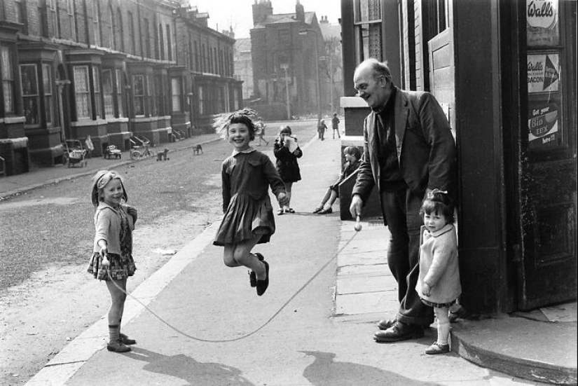 Esta cuenta de Instagram presenta fotografías urbanas y aquí hay 12 de las mejores fotografías en blanco y negro