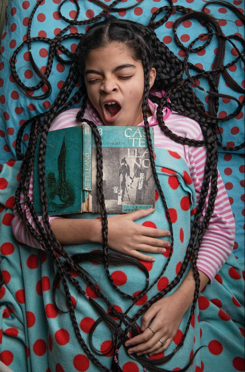 Este fotógrafo argentino tomó 11 retratos únicos de mujeres de pelo largo