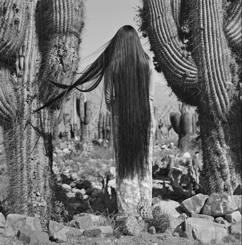 Este fotógrafo argentino tomó 11 retratos únicos de mujeres de pelo largo