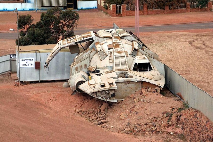 Exiles of the Sun: about the town of Coober Pedy, where people live underground Exiles of the Sun: about the town of Coober Pedy, where people live underground