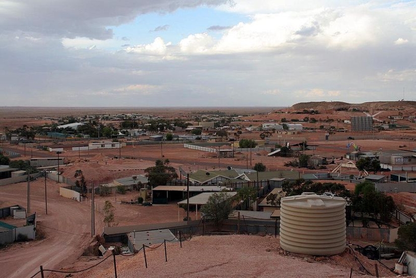 Exiles of the Sun: about the town of Coober Pedy, where people live underground Exiles of the Sun: about the town of Coober Pedy, where people live underground