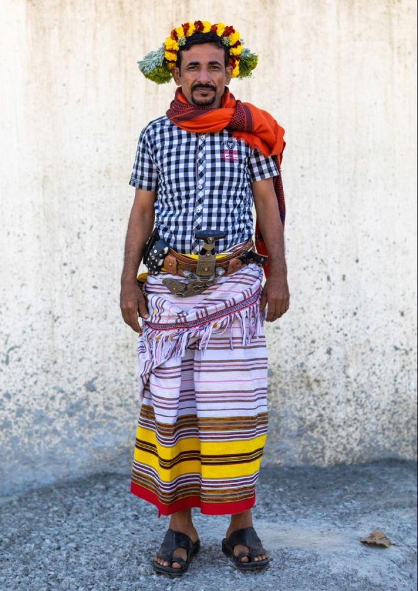 Flowers are not just for girls, or Why real Arabs wear wreaths
