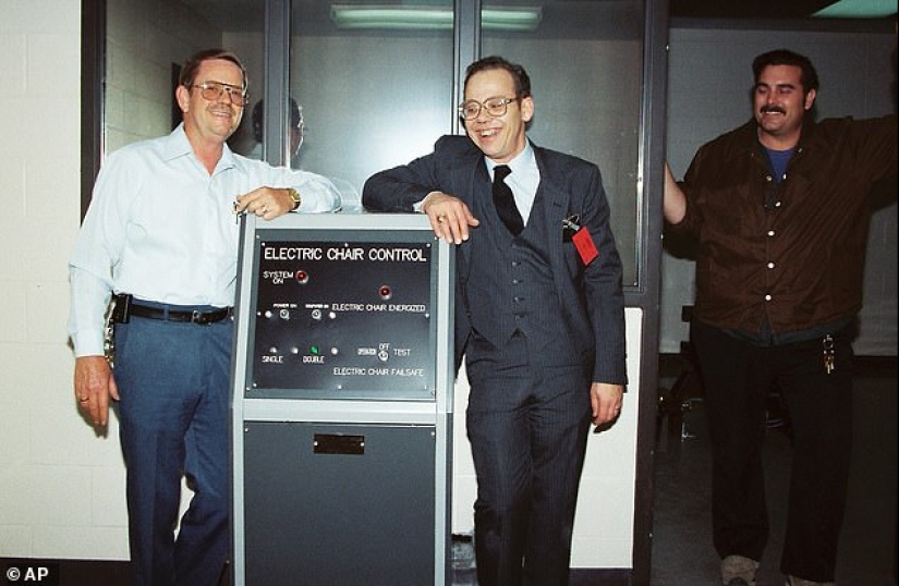 Fred Leuchter - El Hombre que hizo de la Muerte una industria Fred Leuchter - El Hombre que hizo de la Muerte una industria